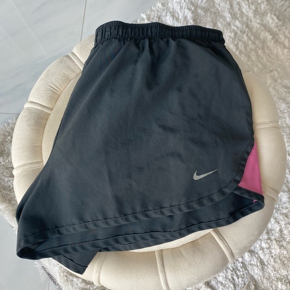 Nike dri fit size small dark grey and pink running shorts - Picture 6 of 11